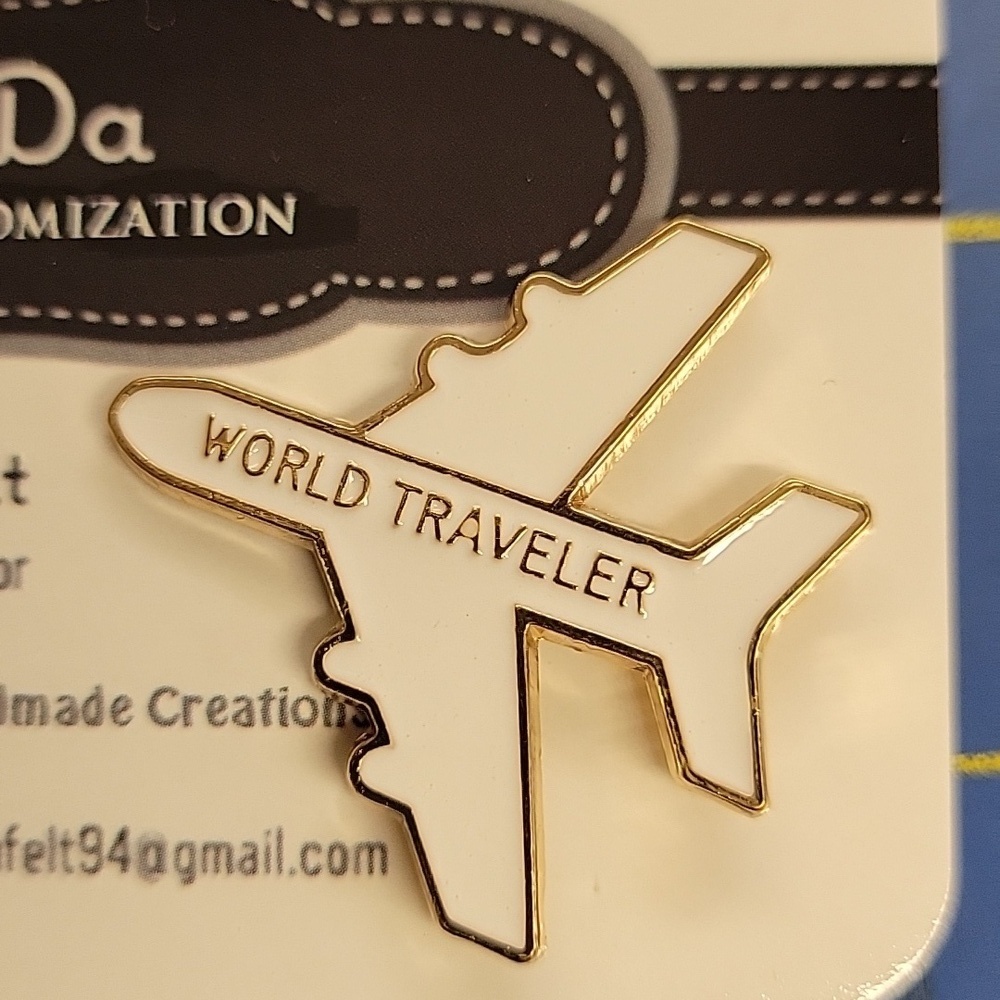 World Traveler White & Gold 1.25" Tack Pin